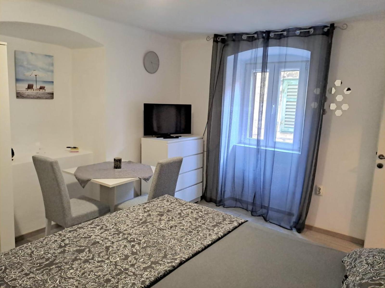 Studio Apartment Lola Каштела Экстерьер фото